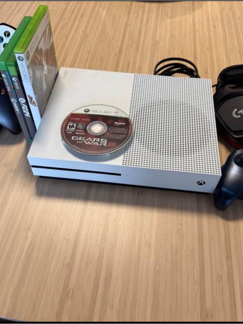 Xbox One S White Console Bundle with Controller and Game Disc